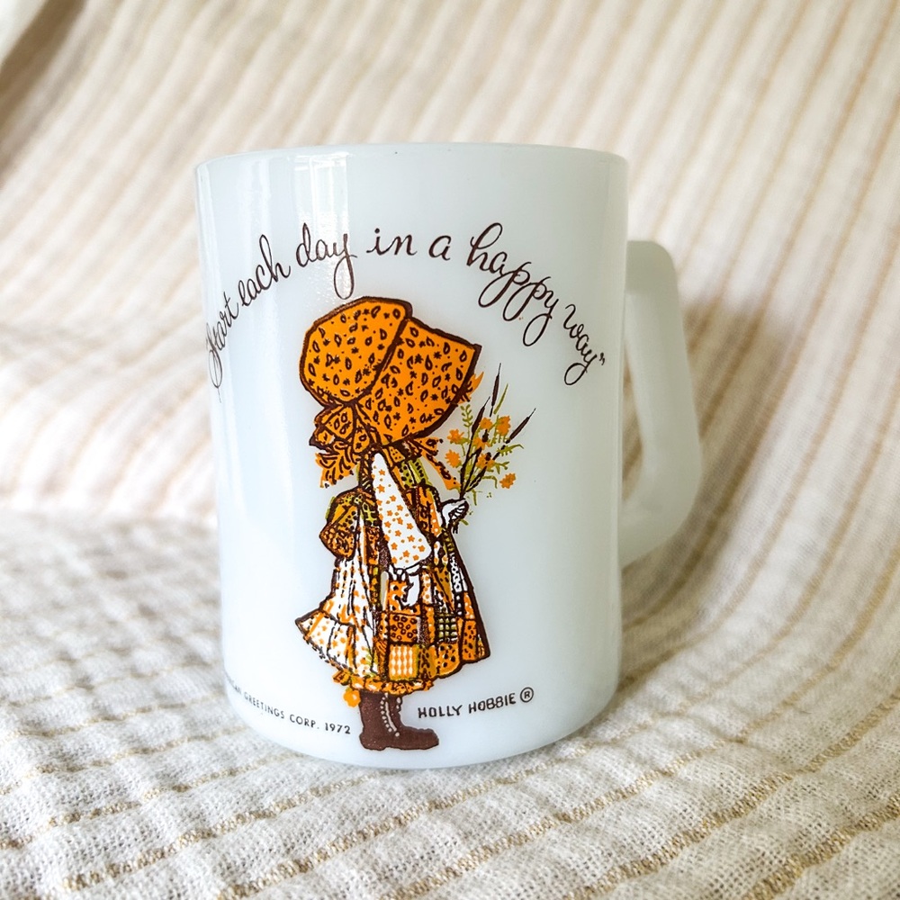 1972 Holly Hobby Milk Glass Mug